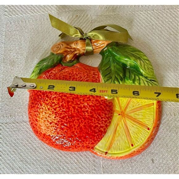 VINTAGE CERAMIC ORANGE FRUIT WALL HANGING WITH RIBBON TIE - Picture 6 of 6